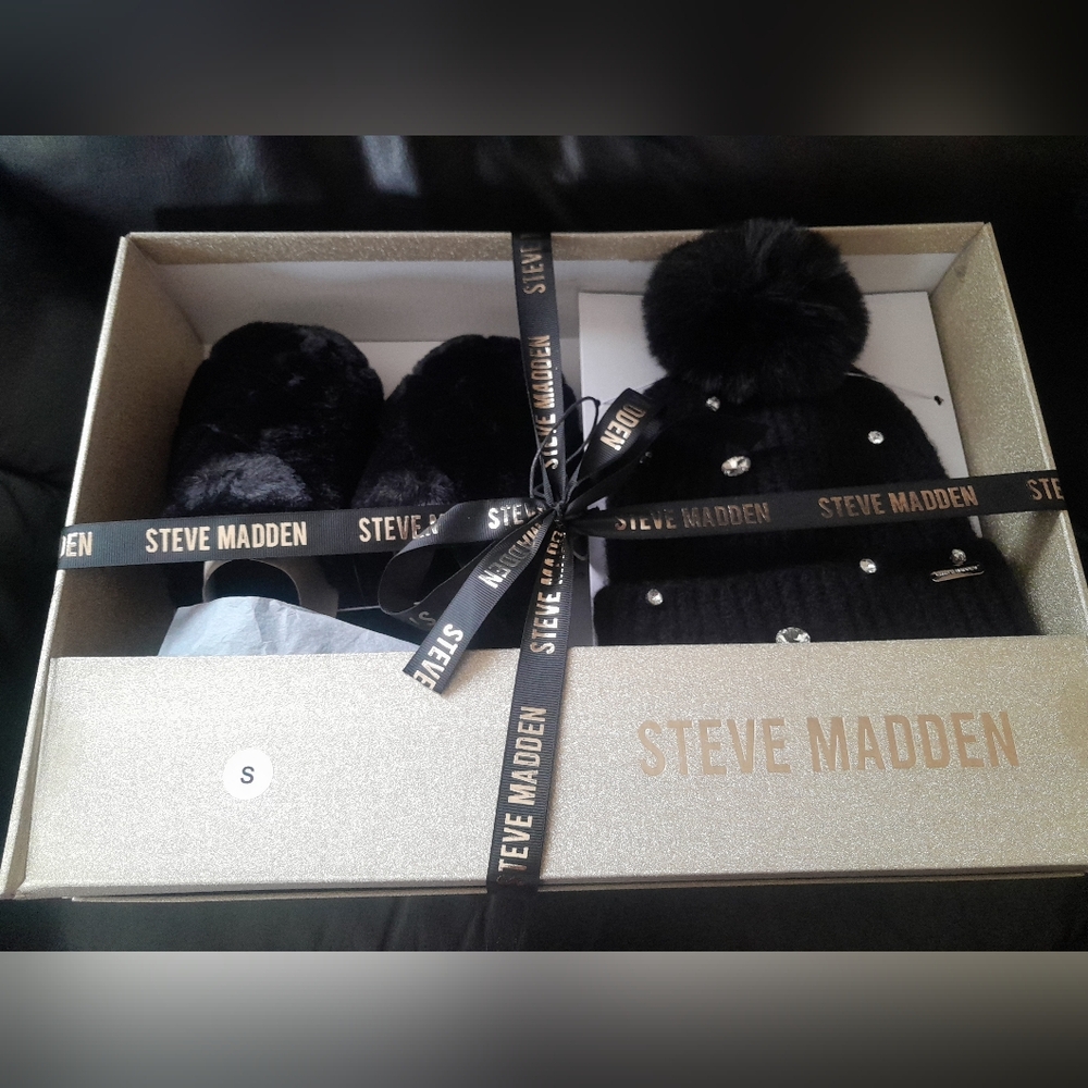 New Steve Madden Black Pom-Pom With Gems Beanie Hat and Slippers Set In Black S